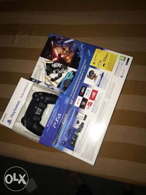 BRAND NEW PS4 SEAL PACK. 500 gb 2 controllers.