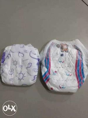 Disposable baby diapers in Small size