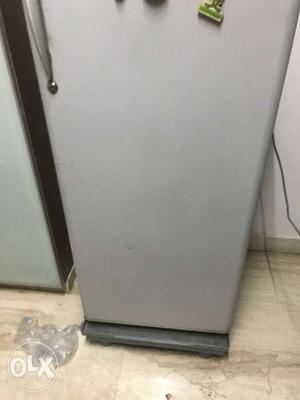 Kelvinator fridge 210 litres Working in perfect