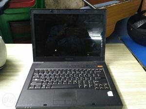 Lenovo laptop 320gb hard disk 2gb ram 2hour battry backup