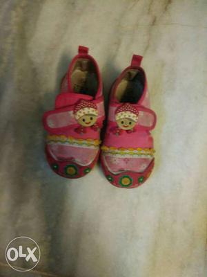Shoe..for kids size 7