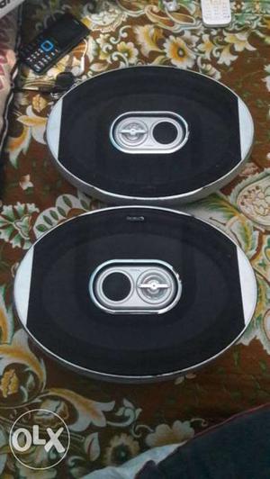 Two black infinity car rear Speakers with good cundisation
