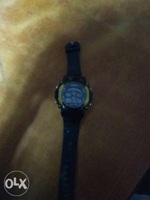 Watch 2 months used very good condition