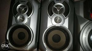 Two sony speakers in good condition