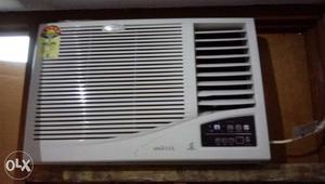 Window ac in new condition only four months