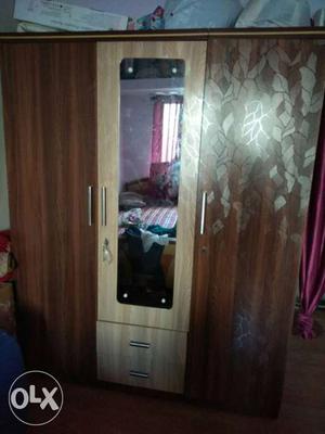 3 door wooden cupboard (2+1 detachable),