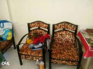 3+2 seater sofa set urgent sell