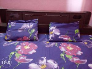 A double bed size: 6*6ft
