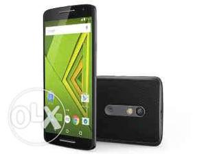 Almost new Moto X Play phone but without charger.