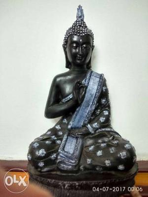 Beautiful Handpainted Lord Buddha statue made from ceramic