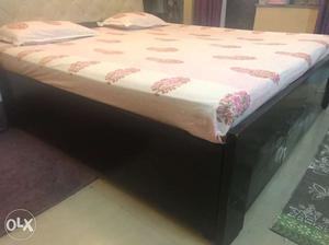 Bed in good condition