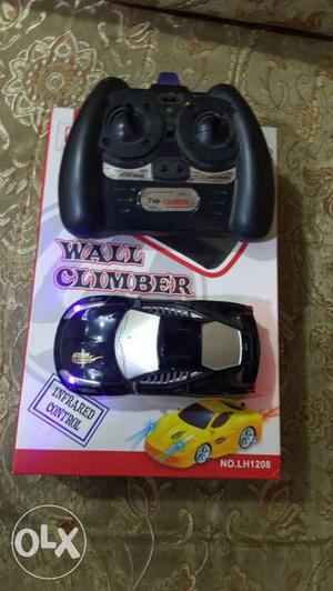 Black RC Wall CLimber Car