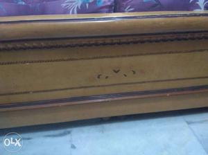 Boxes bed having good condition