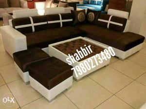 Brown And White Sectional Couch With Two Ottomans