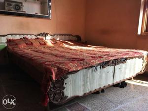 Dauble Bed with Hand Wood Work very Good
