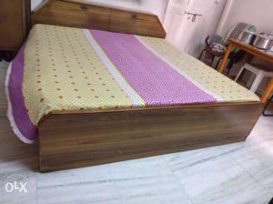 Double bed ingood condition with matress and