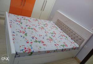 Double bed white colour designer in excellent