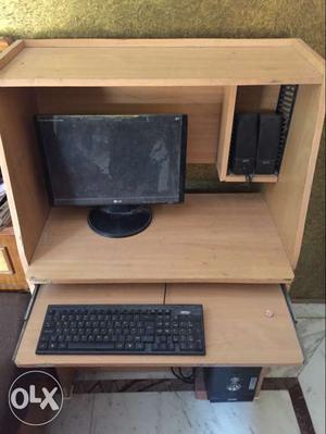 Good running condition computer with mouse