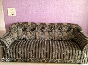 GreyAnd Black Striped Floral Fabric Sofa set(2+1)