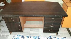 Office table in a good condition,size 5/3 and