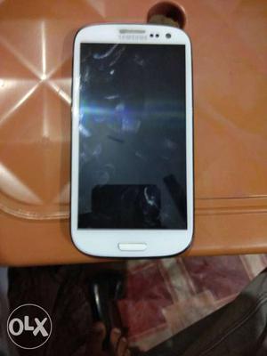 Samsung Galaxy S3,, Display kharab hai