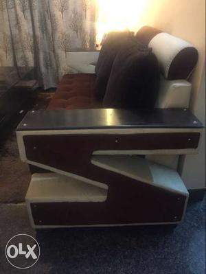 Selling a newly bought sofa with lovely brown and