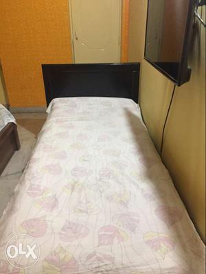 Single cot with Mattress hardly used for a month