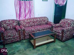 Tiger Striped Dunlop Sofa at very low price soft