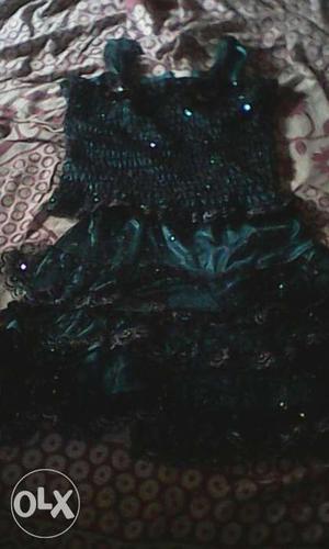 Black and green colour size 25