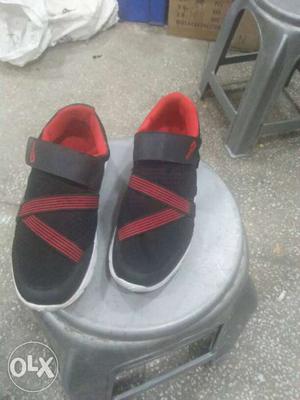Black-and-red Velcro Shoes