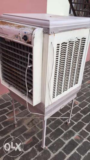 Cooler with good condition working pump