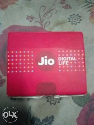 Hi im selling my jio wifi router less use router