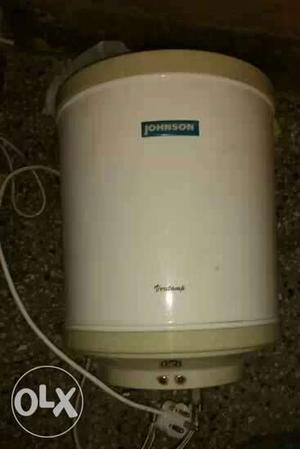 Johnson water heater 15 LTS.in good working