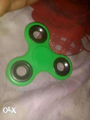 Spidget spinner in good condition with packet 2