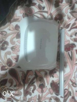 White TP-Link Wireless Router