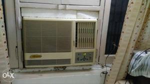 1.5 ton Window AC with Stablizer in very good