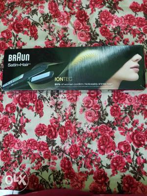 Braun Satin Hair Flat Hair Iron Box in a new condition
