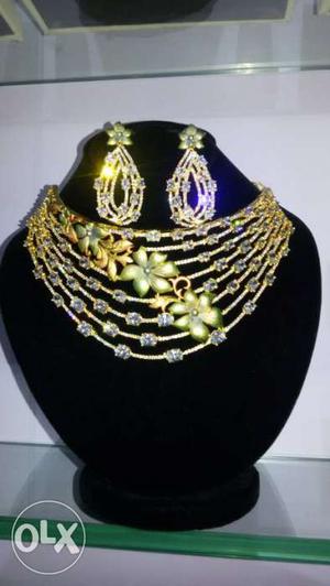 Gold Floral 8-strand Necklace With Earrings