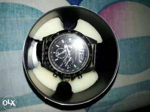 Its giordano branded watch with leather strip only 8 months