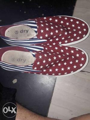 Pair Of Red Dry Star Printed Slip-on Shoe
