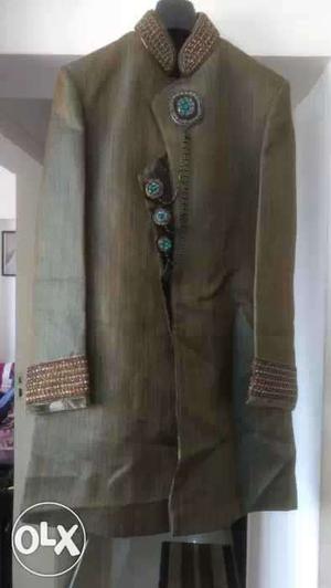 Royal clothing - Golden-Green Sherwani as good as