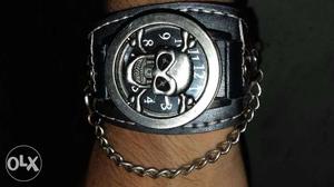 Silver Round Face Skull Watch