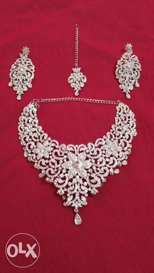 White stone designer necklace set