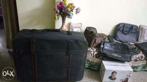 Comfortable Kit Bags for Travelling and Suit Cases & Suit