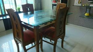 Dining table with 4 chairs, 4 years old