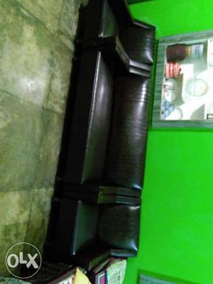 Good condition sofa set at low price..bilkul new