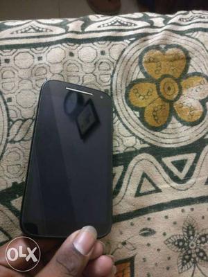 Moto e2 mobile in good condition 1 year used with