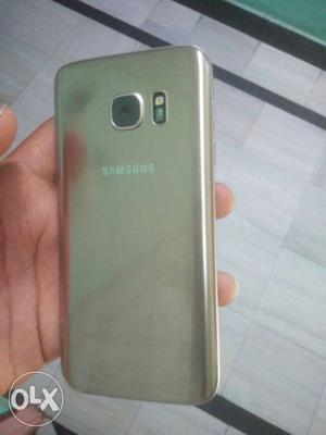 S7- No scratches excellent condition box and charger