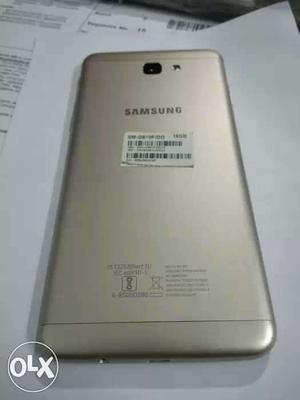 Samsung j7 prime with box 5 month