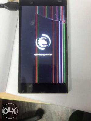 Xperia Z rooted. All working except broken screen.